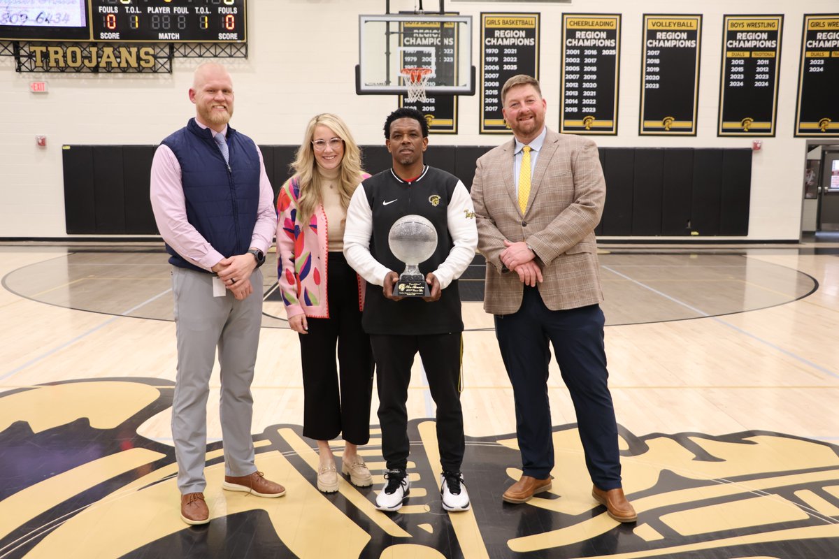 TrojanSports tweet media