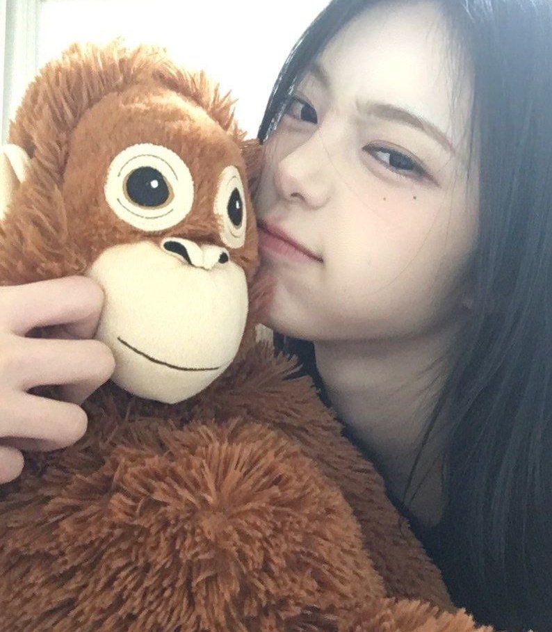 Rich, Claineeee. tweet media