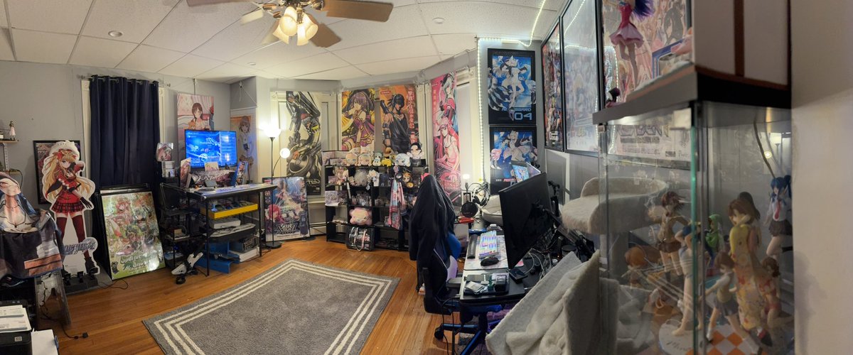 Fluzzarn's tweet photo. There’s never enough wall space to hang everything so the floor will have to do. It’s so hard to fit everything into just four pictures! #RuffianRoom https://t.co/skJI4zQuch
