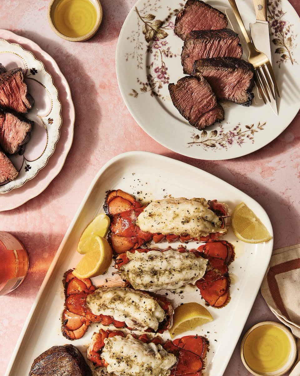 DollyParton's tweet image. Eat your heart out this Valentine’s Day! 💘 This meal was made with love by my sister Rachel and me. Try one of these dishes from our #GoodLookinCookin cookbook. dolly.lnk.to/GoodLookinCook…