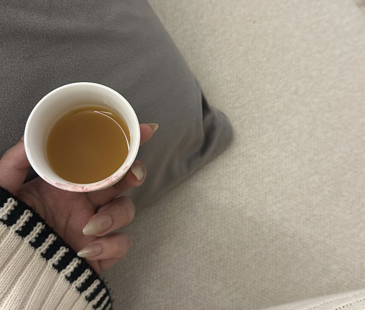 سـمّية الــنّــور🪞 tweet media