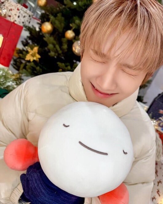 selfolssi ♤ tweet media