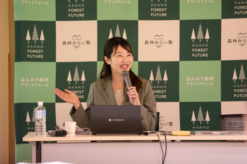 hannoforest's tweet photo. ／
#はんのう森林みらい塾2025
Session 4ダイジェスト
＼
ランチの後は、パラレルキャリア研究所 代表
慶野さんによる公開セミナー。
「複業×森林事業」を成功させるポイントをテーマにお話を伺い、その後、個人のワークと受講生と事業者さんとの交流セッションを行いました。
#飯能市 #森林人材育成 https://t.co/w8zrvFVGEq
