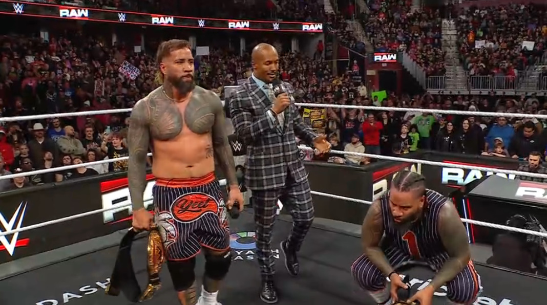 theusotwinzcom's tweet photo. #WarningShot #DayOneIsh #WWERaw https://t.co/genK14LVcS
