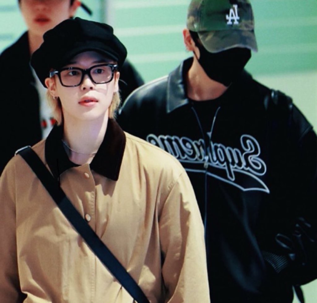 this picture is making me CRAZY