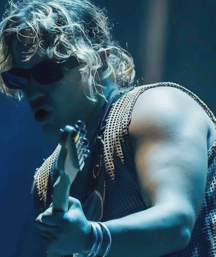 nanuuabg's tweet image. que hot los hombres grandotes y con hombres me refiero a guido armido