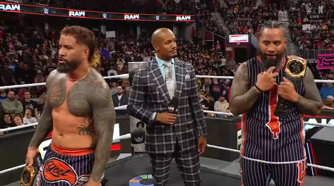 theusotwinzcom's tweet photo. #WarningShot #DayOneIsh #WWERaw https://t.co/0EtlzMuiKv