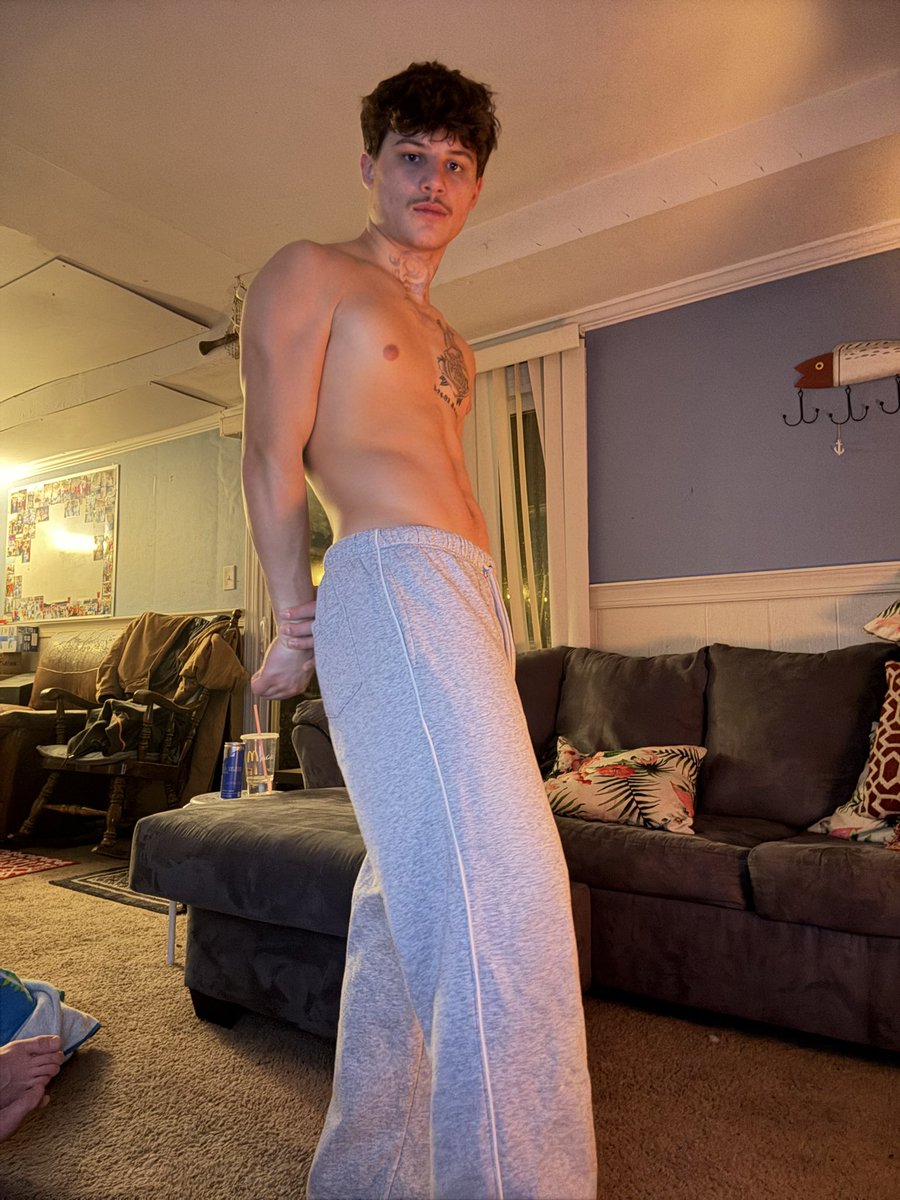 masterRock tweet media