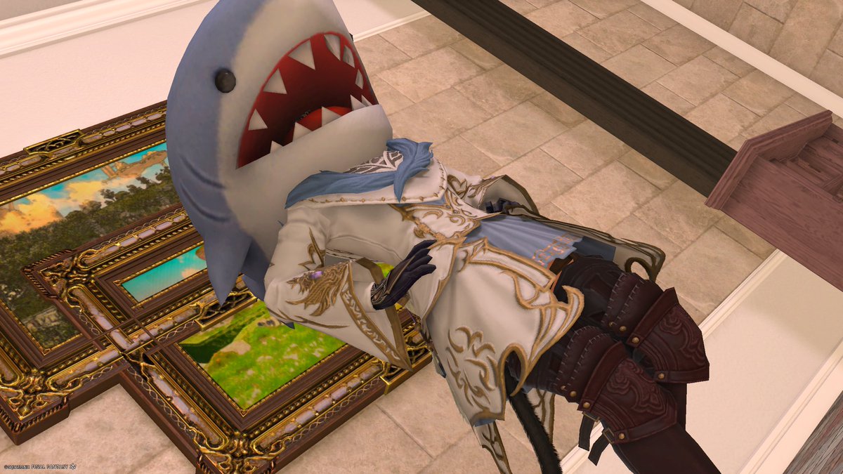 tajiroameri's tweet image. #おはミコ
去年の今頃なにしてたっけ？と振り返るといつメンの家で異形頭ゴッコしてたSSが出てきたぞ！

サメ頭…なかなか可愛くない？
蓄音機やアップルバスケット…色々浮かせて頭突っ込んだ記憶！またやりたいな！

今日も一日俺と一緒に頑張ろうな！