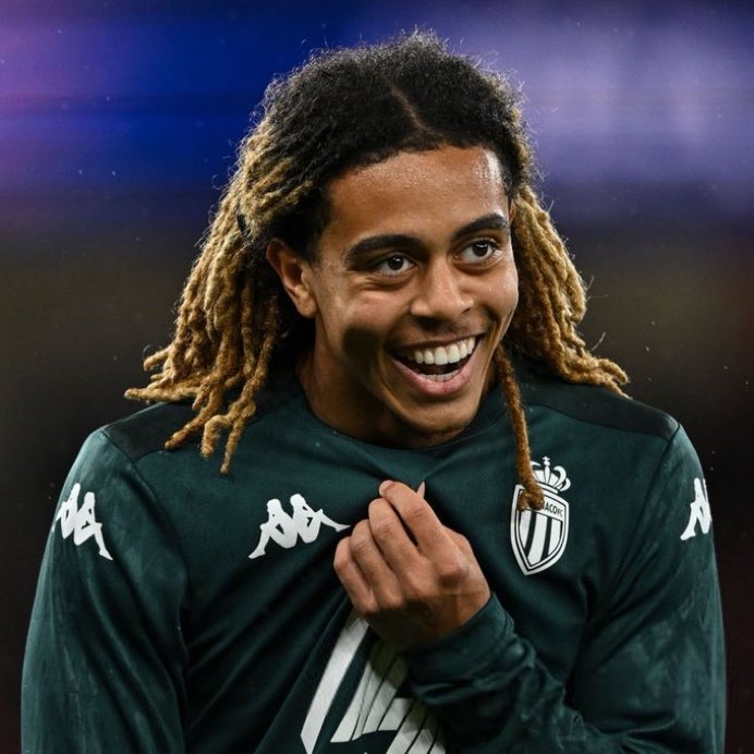 IB2BN's tweet image. الحماس لصفقة بنزيما خلانا نشوف ان صفقة مثل صفقة سايمون بوابري هي صفقة جيدة 
 
لو جاء ب 5 او 4 مليون يورو انا مراح اتكلم 

لاني بقول صفقة تعزيز دكة بدال مالكوم وسالم

لكن 30 مليون هي صفقة فاشلة ومبلغ كبير كان ممكن توفرة بالصيف او تدفعه في لاعب ظهير ايمن مثل الشامات او افضل