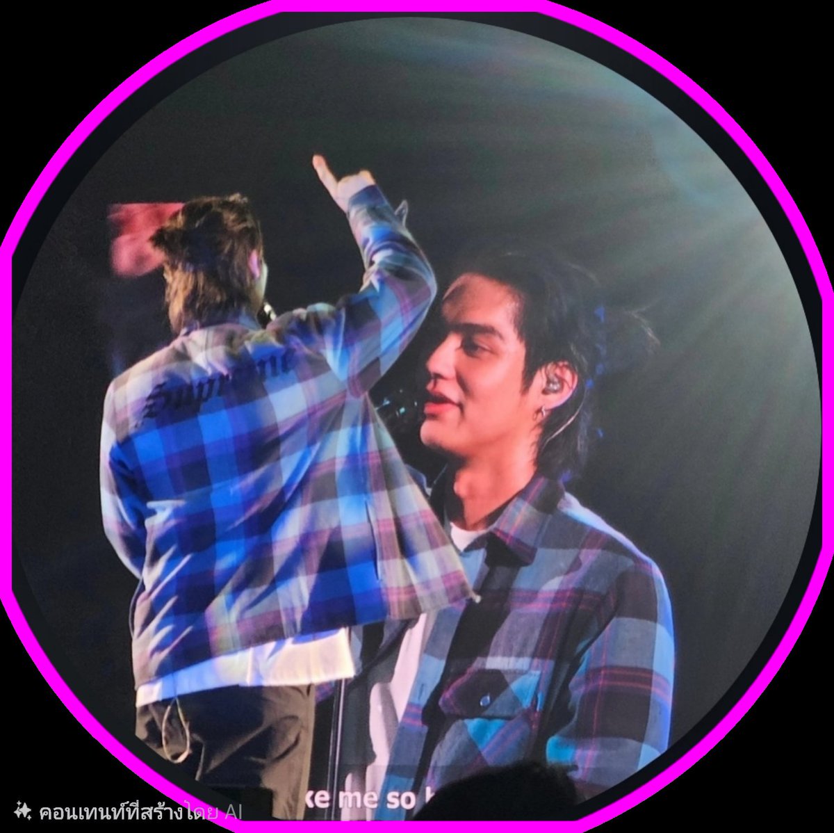 เพิ่งรักได้ 4 ปี
เป็นคนเดียวที่ไปหาไปรอเจอ
ซื้อบัตรไปนั่งดูคอนฯเดี่ยวเค้าคนเดียว
(ดีใจได้รู้จักเพื่อนใหม่)
ตื่นมาปั่นเทรนด์ ตื่นตีสอง ตีสาม
แวะเข้าโซเชียลบ่อยตามข่าวเค้า
ถึงวันนี้.ยังไม่มีใครเทียบได้เลย🖤 No.1 ในใจ🫶
#bbrightvc