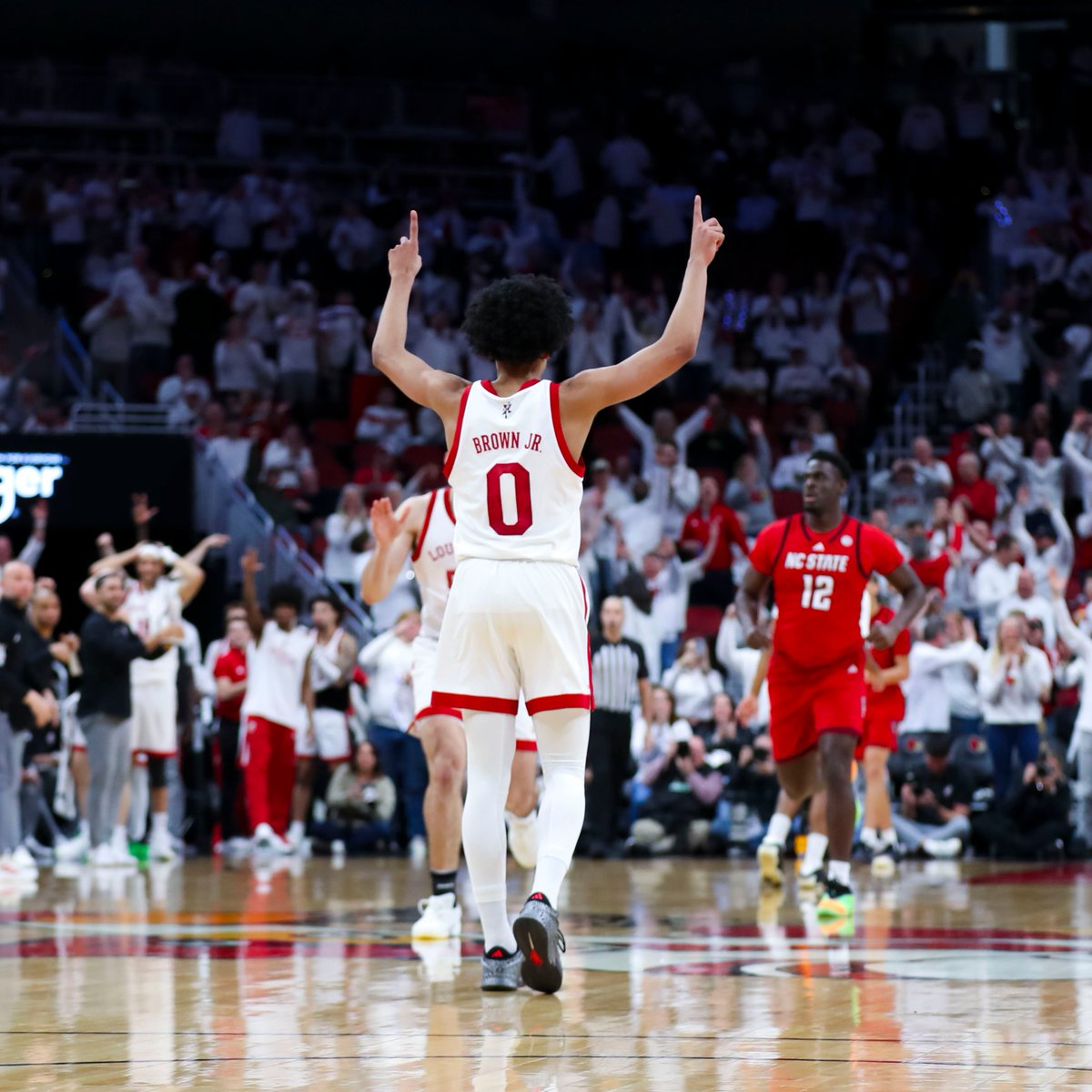 Louisville Athletics tweet media