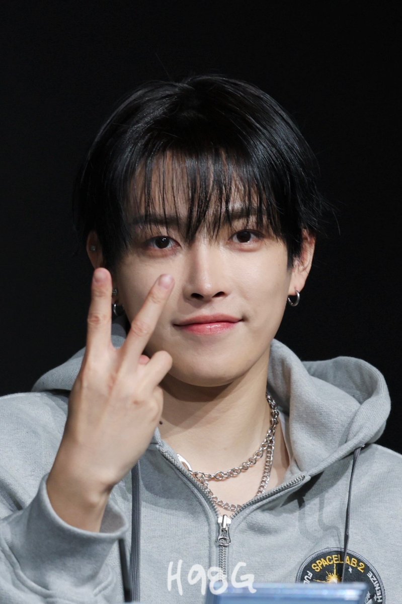 hongj1998ng's tweet image. 260208
L.O.V.E.🛸💙💫

#에이티즈 #ATEEZ #홍중 #HONGJOONG