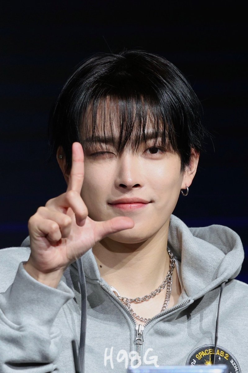 hongj1998ng's tweet image. 260208
L.O.V.E.🛸💙💫

#에이티즈 #ATEEZ #홍중 #HONGJOONG