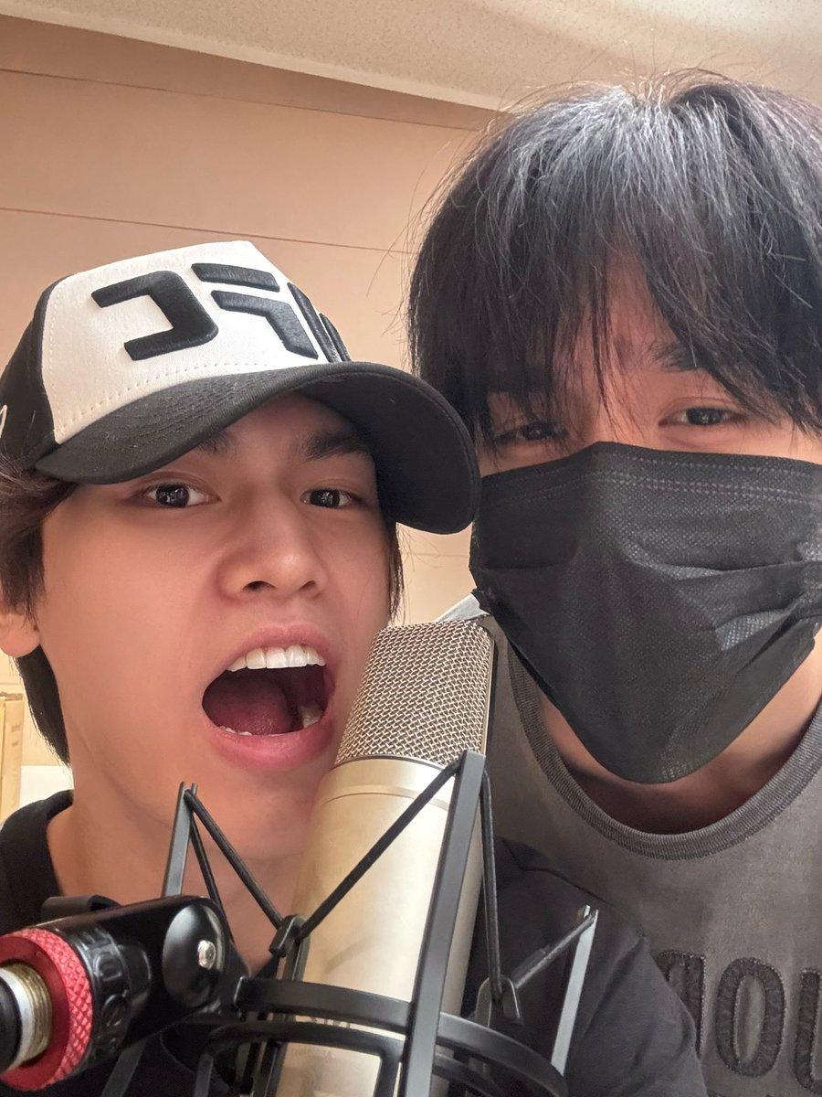 นี่ดีใจจริง ๆ นะ ที่น้องซังน้องโบไปเรียนด้วยกันน่ะ เป็นเพื่อนรักของกันและกันมาตั้งแต่อายุสิบกว่าขวบ เดินจูงมือไปด้วยกันจนตลอดรอดฝั่งนะอ้วม 🥹💘