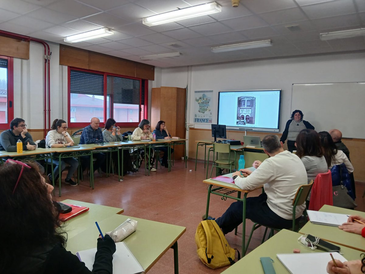 🇮🇹 Aprende italiano con la EOI de Burgos.😃 Actividad muy interesante de Concetta  Maria Sigona. 😍
Grazie mille @cettacetta
#aprenderidiomasesunplacer
#aprenderitaliano #EOIBurgos