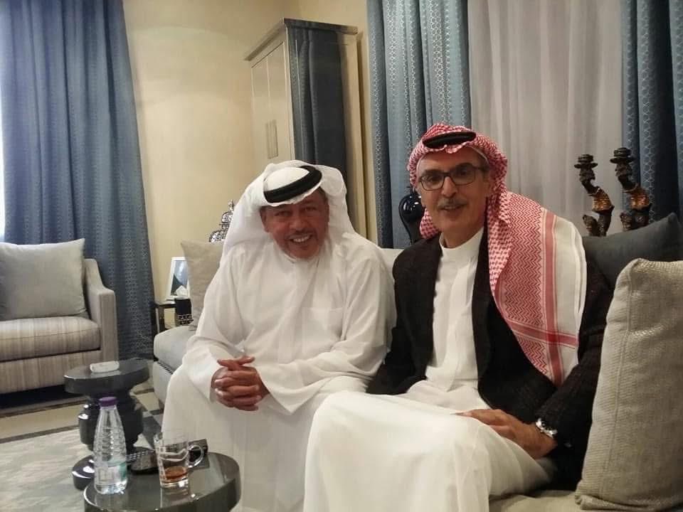 _saifalsa3di's tweet photo. من اليمين المرحوم 
صاحب السمو الملكي 
الأمير الشاعر بدر بن عبدالمحسن 
وأخوكم سيف السَّعْدي 
قبل سنوات. https://t.co/rDQ8Di3zAX