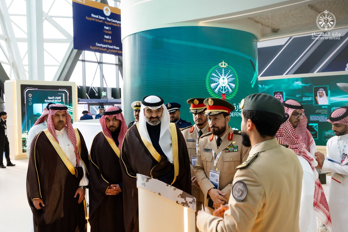 modgovksa's tweet photo. جانب من زيارة أصحاب السمو والمعالي والمسؤولين لجناح #وزارة_الدفاع في معرض الدفاع العالمي 2026.
 
#مستقبل_التكامل_الدفاعي
#WDS2026 https://t.co/CMmgmiRrZQ