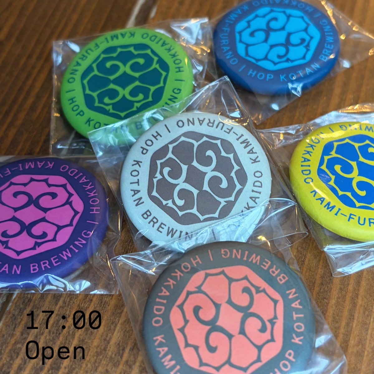 \ 本日17時オープン🍻✨/

今日は祝前日🎌
昨日に引き続き、本日も伊予の恋人が繋がっておりますので、お休み前に一杯いかがでしょうか！🍊🍊

その他、多種多様なstyleのビールも🔛TAPしておりますので、お食事とのペアリングも沢山楽しんでみて下さいね〜🍽️

本日もご来店お待ちしております🌝✨