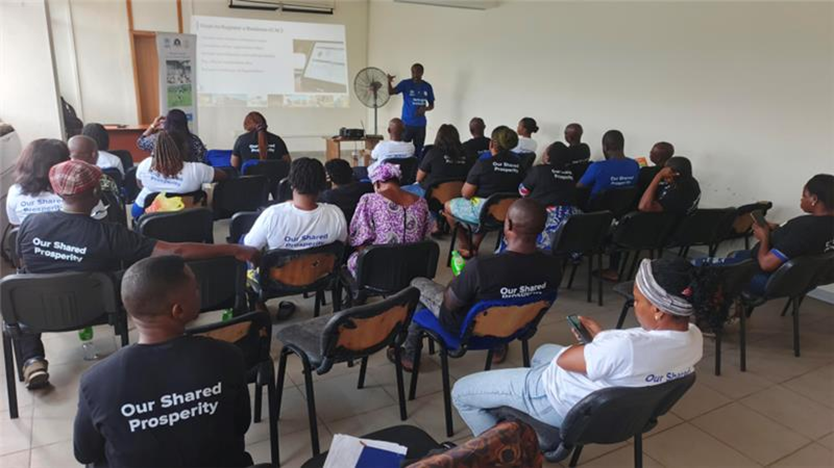 unhcrnigeria's tweet image. In Calabar 🇳🇬, @unhcrnigeria, working with the Calabar Chamber of Commerce and state actors, hosted a business clinic for refugees and host community members, strengthening skills and promoting inclusion in the SME ecosystem.
#WithRefugees #RefugeeInclusion #Nigeria