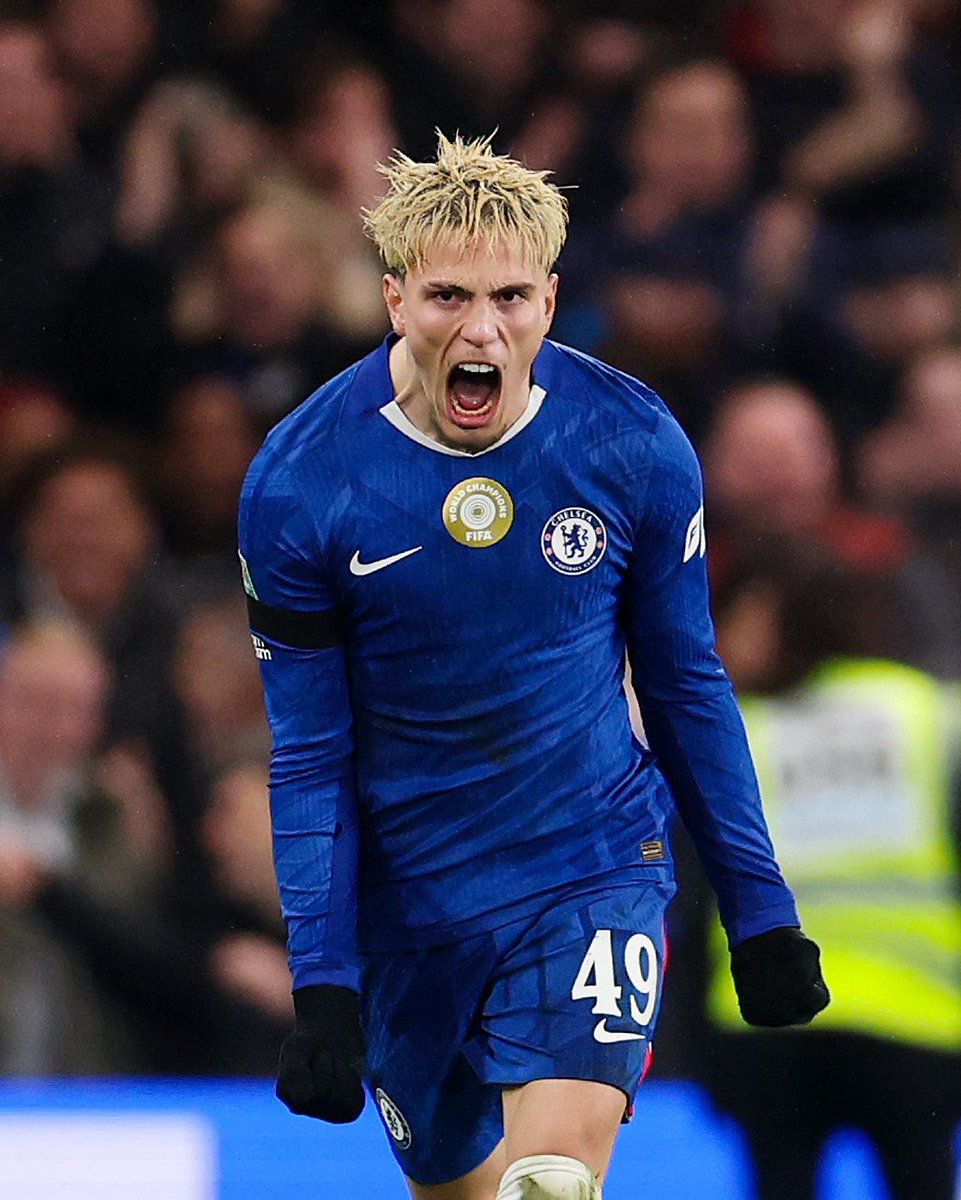 _phocus1's tweet image. With Estevao available for selection to play on the RW, who would you prefer to play on the LW between Pedro Neto and Alejandro Garnacho❓