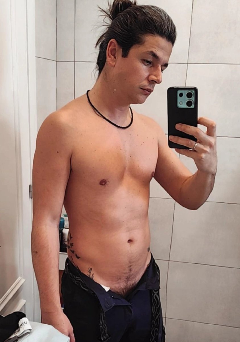 Ya que gusto la de ayer 🫣
 Os dejo otra más😋