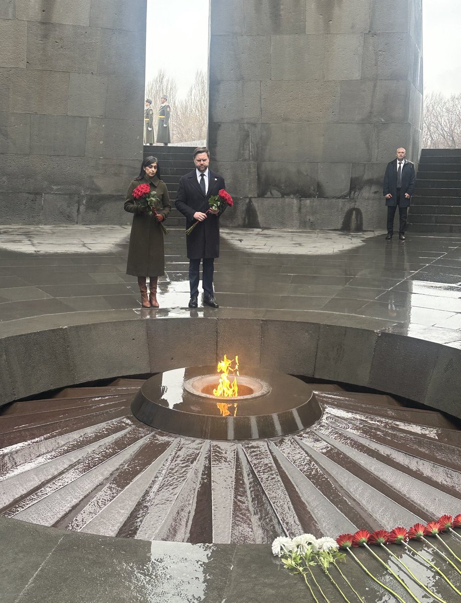 RT by @mikenov: U.S. Vice President JD Vance paid a visit to Tsitsernakaberd, Armenia’s genocide memorial complex. Message to Turkey’s Erdogan? pic.