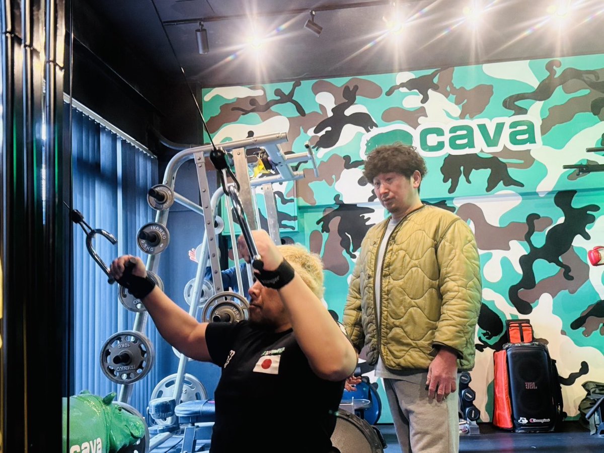 おぅ‼️
ピアノの練習に集中した後、
CAVAジムで広背筋がダメになる程に
追い込まれて、大満足の俺様は
次なる準備の為に汗をかく😅💦

＃京フィル 
＃GBH_makabe 
＃njpw1972