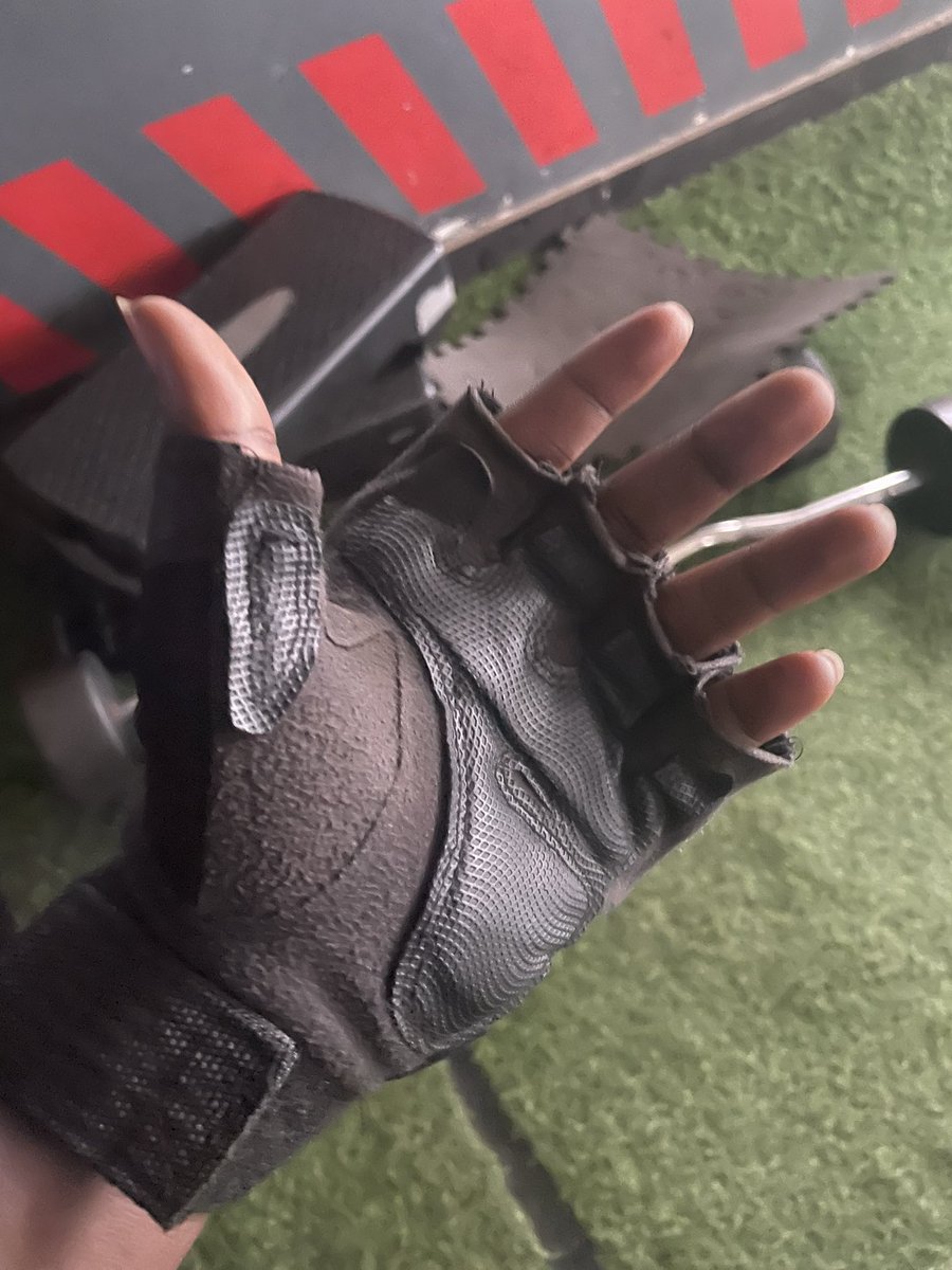 Emmy3thless (Build Arc) tweet media