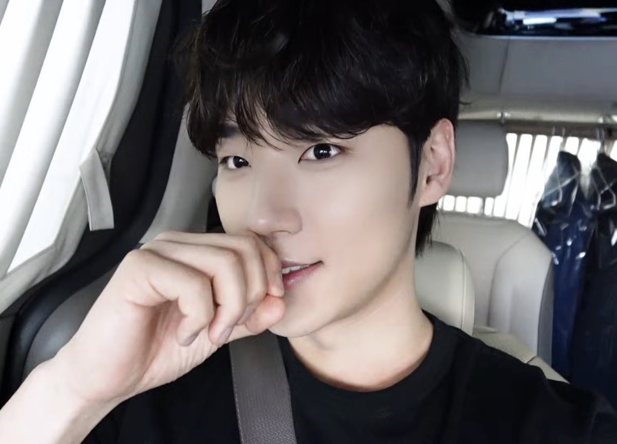 issseis's tweet photo. 훈녀스킬뭐긔 https://t.co/0MYJee7ckU