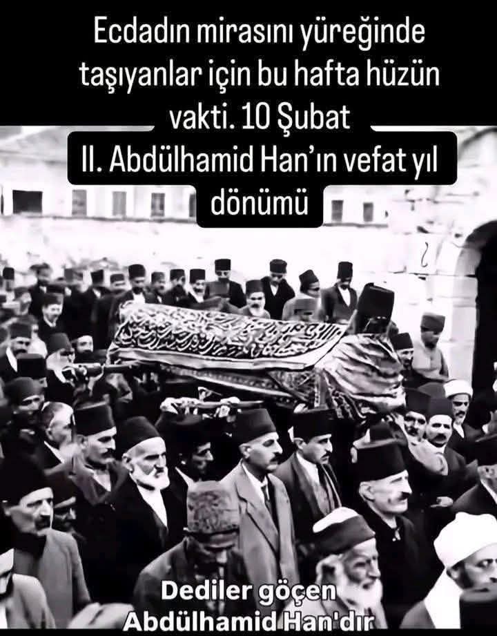 Afakında salalar titredi Payitahtın,
Dediler göçen "Abdulhamid Han'dır."
Gülistanım feryad ile yasında artık
Bildim ki yetim kalan Cümle Vatandır
Zaman içre zaman olsaydı hayat
Yine Feda-yı can ederdin uğrunda vatanın
Safa verdin,safa götür Sultanına, Sultanım
MekanınCennetOlsun