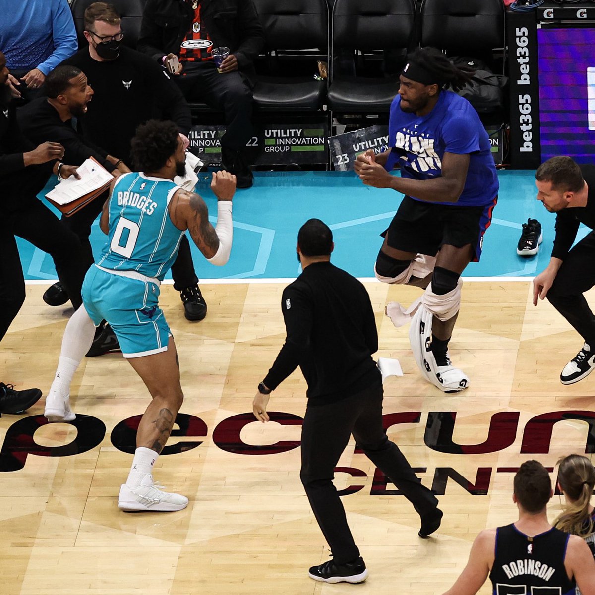 NBA scriptwriters PLEASE make this a 7 Game Series 😂🤣