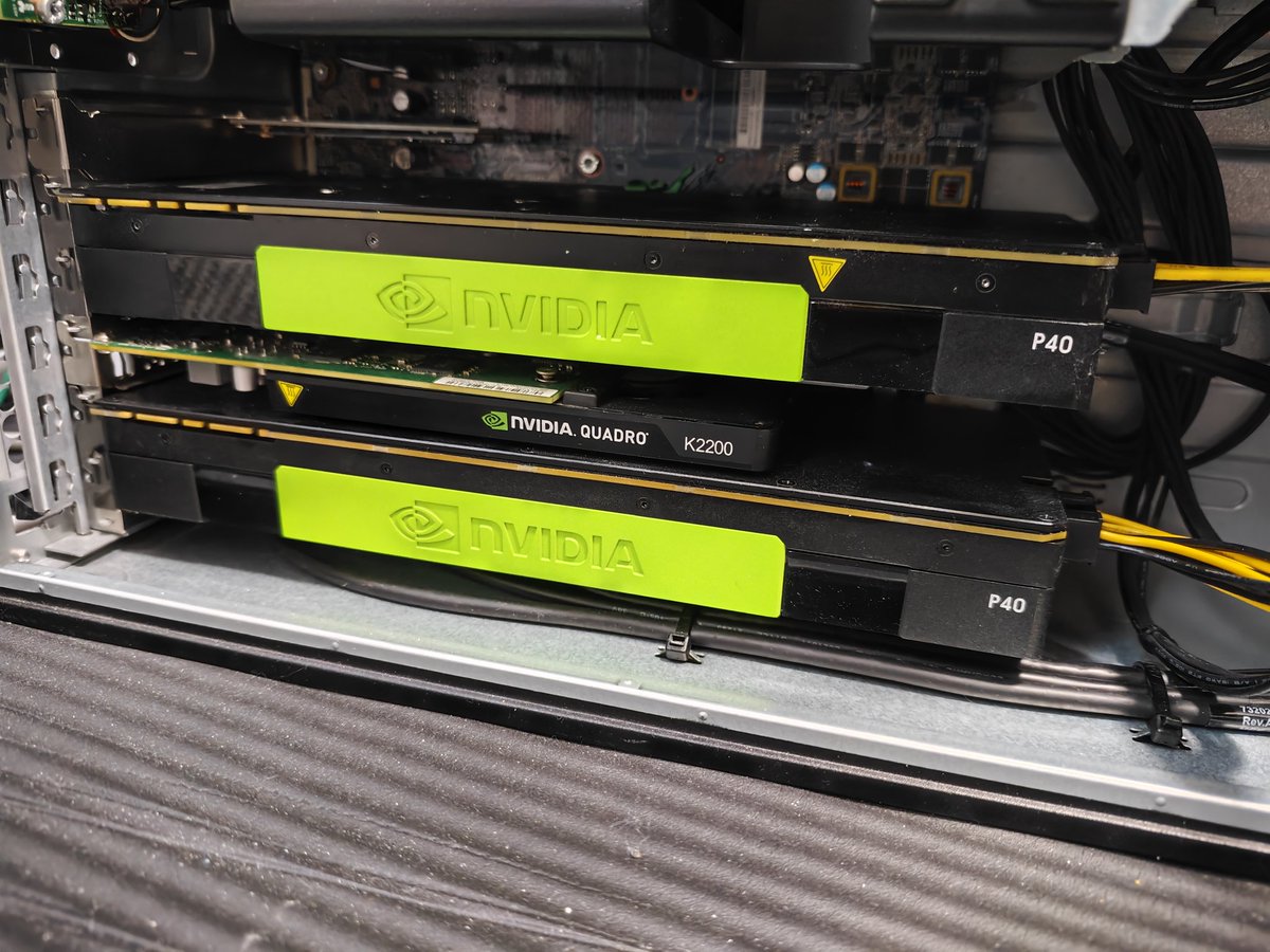 Tesla P40を140W制限かけてHP Z440に2枚載せてみる