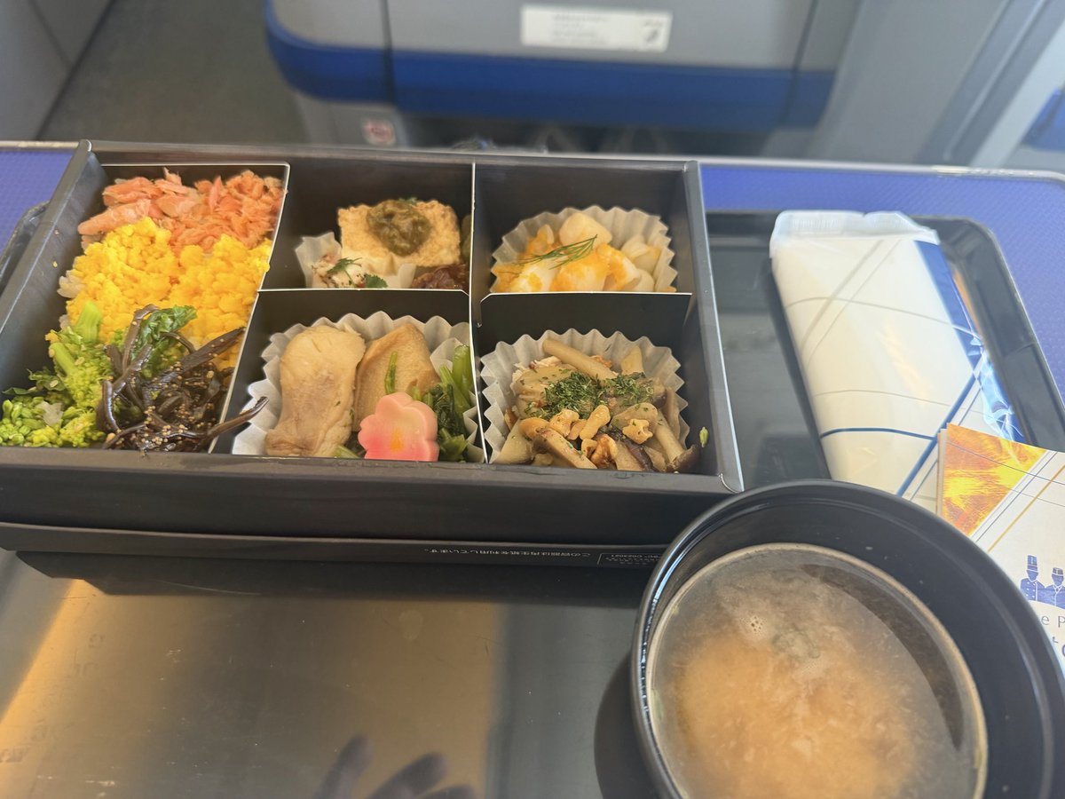 トムチャーン✈️🍺🏄‍♂️🇹🇭 tweet media