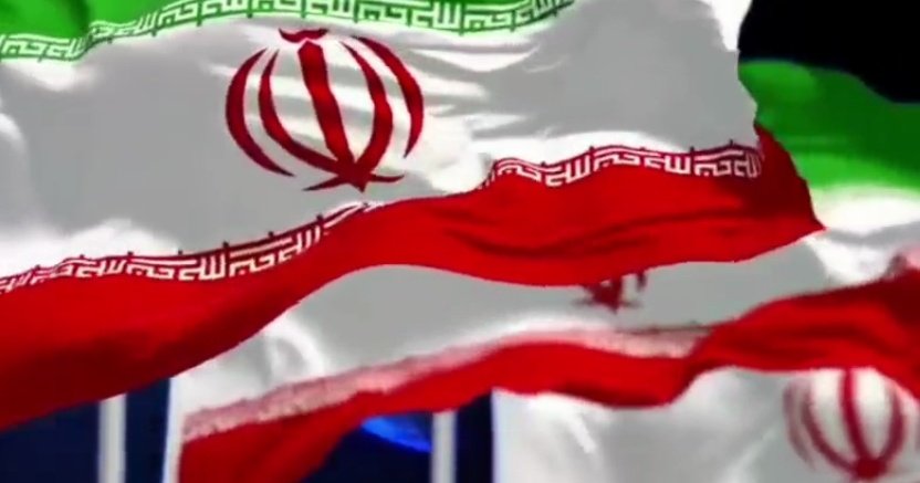ما سرو قامتان تاریخیم!
همانان که در هجوم تندبادهای پاییزی ،
خم میشویم ،
اما شکستن هرگز !
آیندگان حکایت ایستادگی ما را 
با غرور ، روایت خواهند کرد .
#روز_یاس_دشمن 
#ایستاده_برای_ایران
