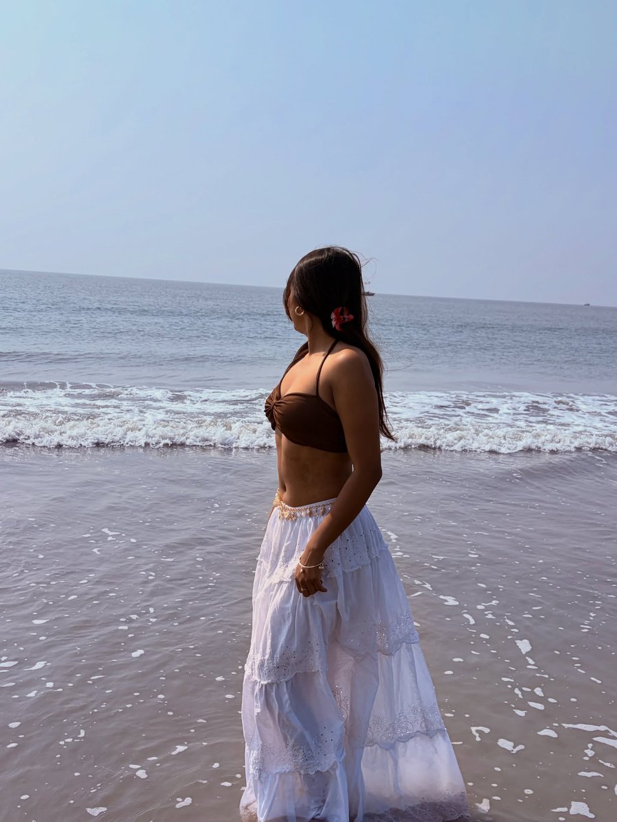 Sin_City007's tweet image. Good Afternoon Lovely Friends ❤️😘  

Once again enjoying fun and beautiful moments at the beach 🌊☀️  
Feeling fresh, happy, and full of positive vibes ✨  
Beach life, sunshine, and smiles all around 😍  

How am I looking today? 😘  

#GoodAfternoon #BeachTime #BeachVibes
