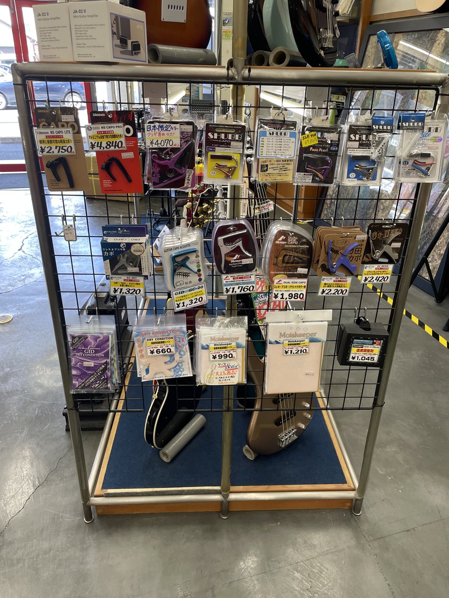 雪かきなんて久々すぎて未だに筋肉痛。
日頃からの運動など大事なんだなぁって思うけど・・・
努力します。どうも佐藤ですｗ

カポどこですか～？ってよく聞かれるので移動しました！
入口入ってすぐ左です😉

お待ちしてます～

本日のスタジオ予約状況～bit.ly/2uhDP1a