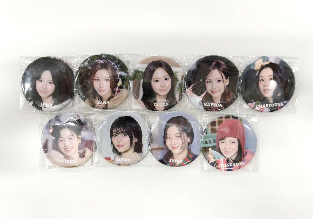 TWICEバッチ RANDOM PIN BADGE / TWICE『THIS IS FOR』 – JYP JAPAN ONLINE STORE