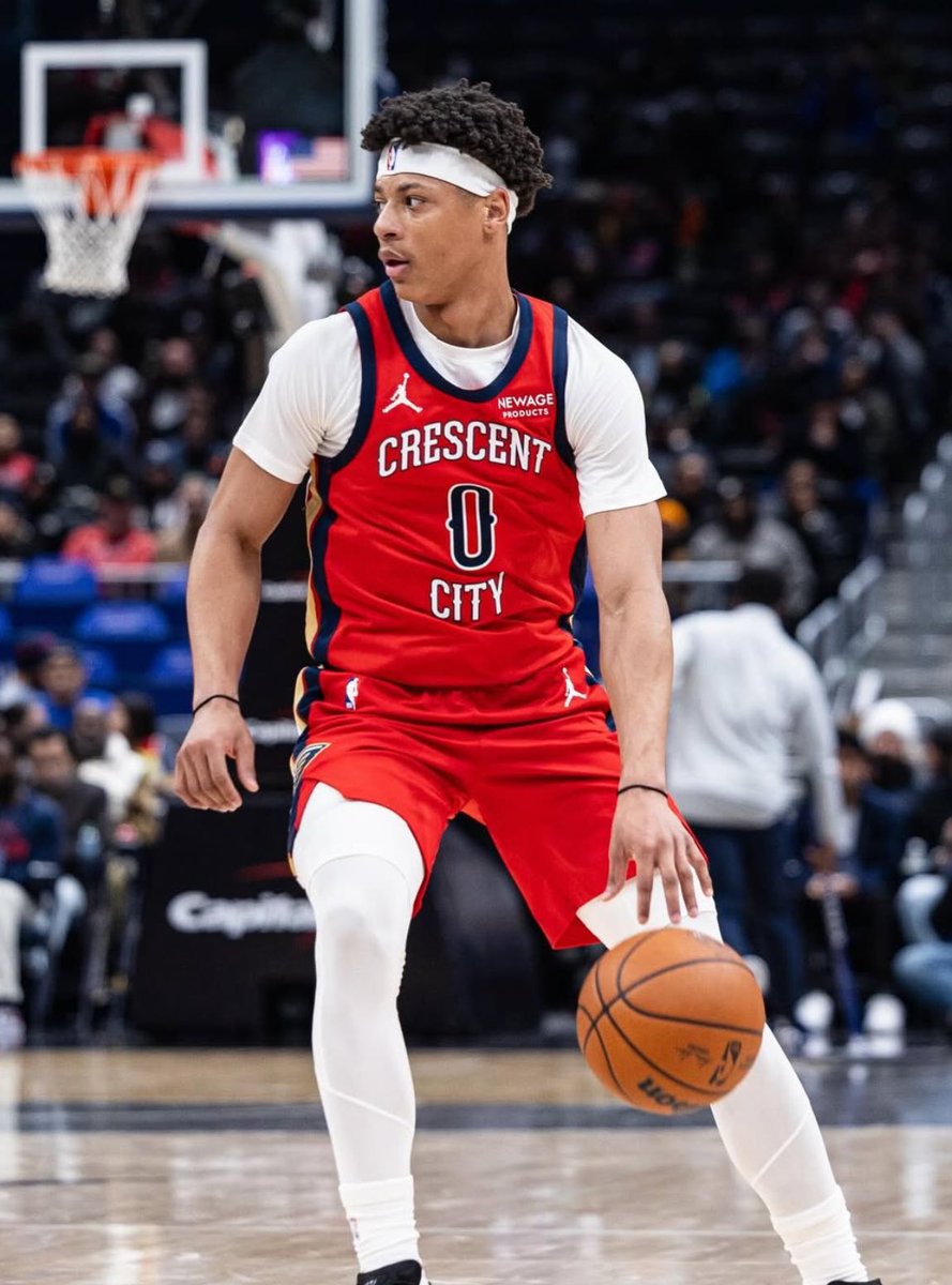 TheHoopCentral's tweet photo. Jeremiah Fears tonight:

20 Points
4 Rebounds 
3 Assists 
2 Steals
2 Blocks
8/14 FGM
2/4 3PM
2/2 FTM
+26 +/-
30 Minutes https://t.co/EKejQUa3RH