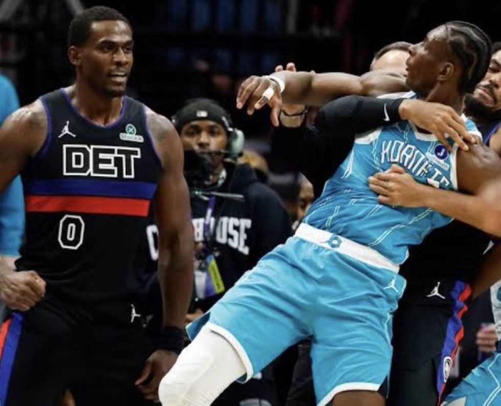 orchard_drew's tweet image. He look real scared here huh goofy