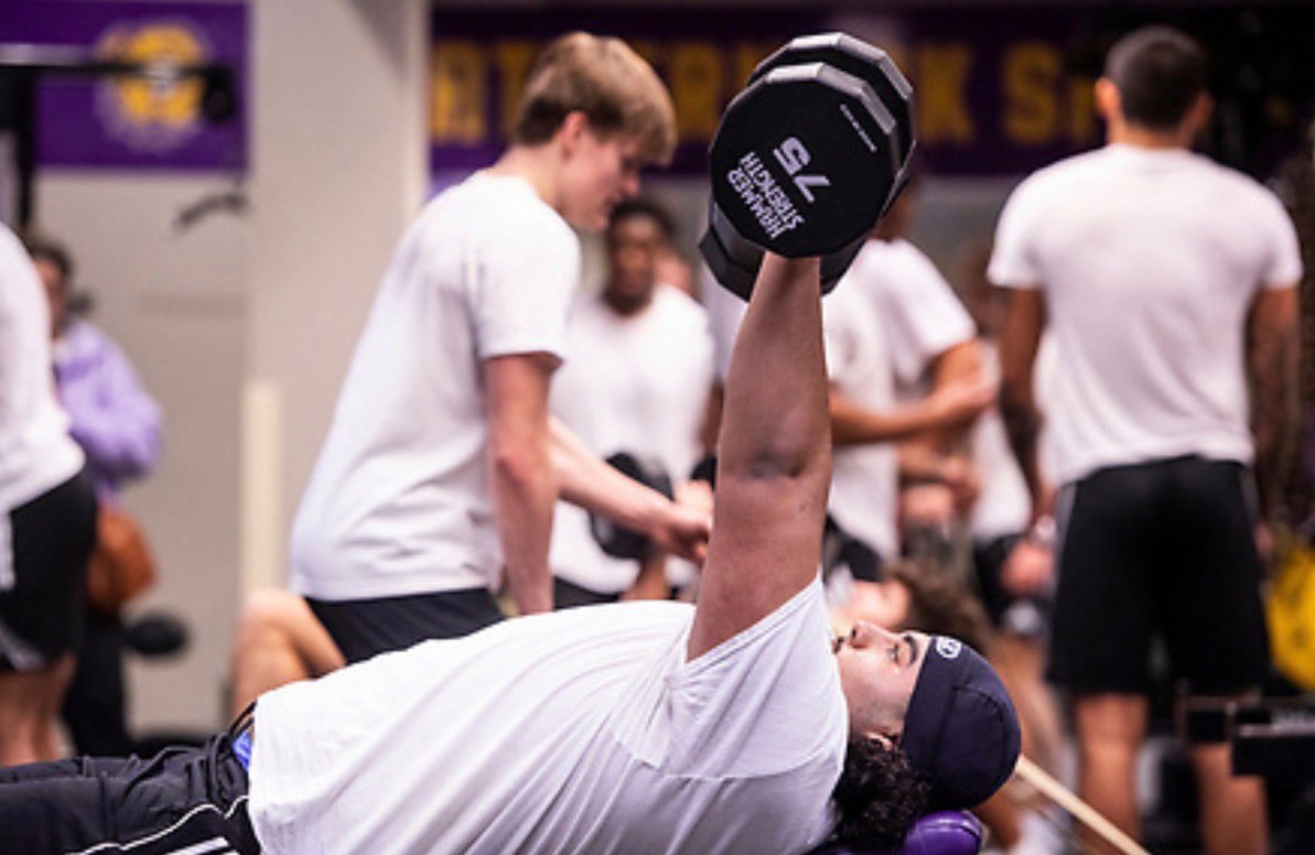 Don Yi Zus tweet media