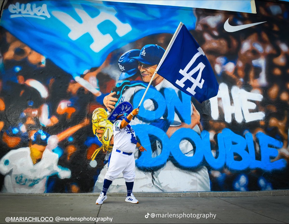 mariachiloco1_'s tweet photo. Ajuaa! Viva Los Dodgers!!! 🙌🏽💙⚾️💀 #ITFDB #Dodgers #LetsGoDodgers #Mariachiloco #LA Photo Credit To My Sister 📹📸 @MarlensPhotography https://t.co/fSh5gJHWfY