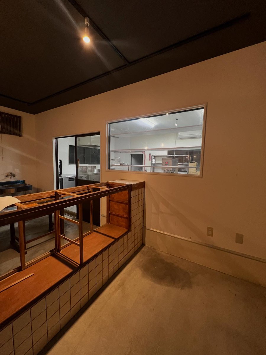 ROMII_DOUNT's tweet image. なかなかオープン日確定できないのですが⋯近づいています！

茨城県大洗町発！
ロミードーナツストア伊豆店
instagram.com/romii_donut_st…
⇧Instagramフォローお願いいたします

#ドーナツ #DONUT #DONUTs #静岡 #伊豆 #伊豆グルメ #伊豆スイーツ #静岡グルメ #静岡スイーツ