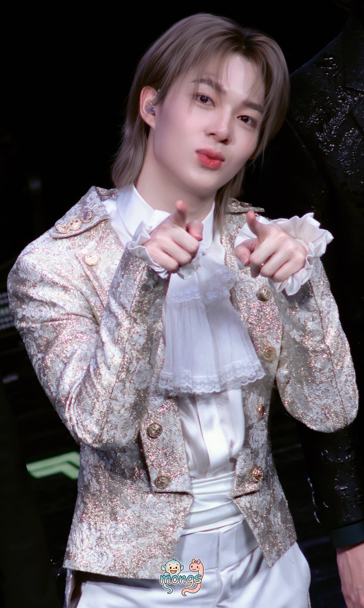 znnmongs's tweet image. 이쪽에도 사람있어요🙋‍♀️🙋‍♀️
ZEENUNEW TNP IN JP D2
#TNPFMinOsaka
━━ #NuNew @CwrNew 𓃠