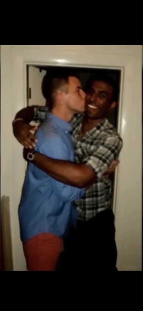 Treyzzyz's tweet photo. @WyronGaines @Ivan_patriki cant take opnions from a man who kiss men https://t.co/rj0oENqTyk