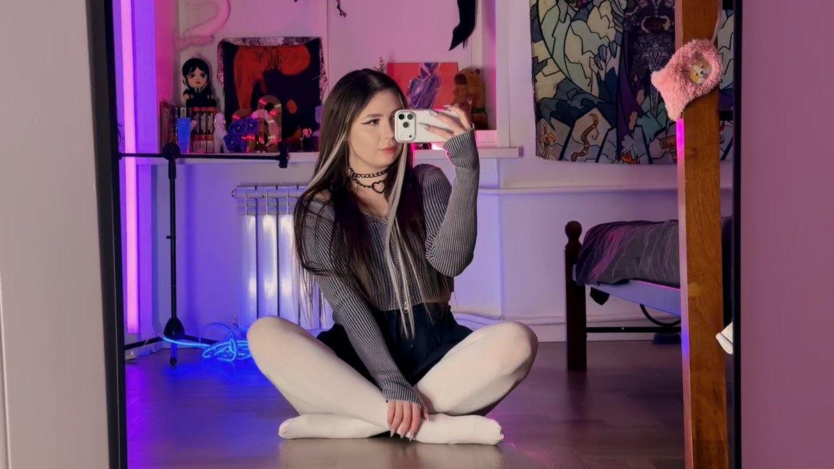 UniKitty4u's tweet photo. New video is already on the channel, meow 😍 

https://t.co/r0u28xYzDY 

#whitestockings #miniskirt #feet #cutebabe #pov https://t.co/LZKdTwp4U5