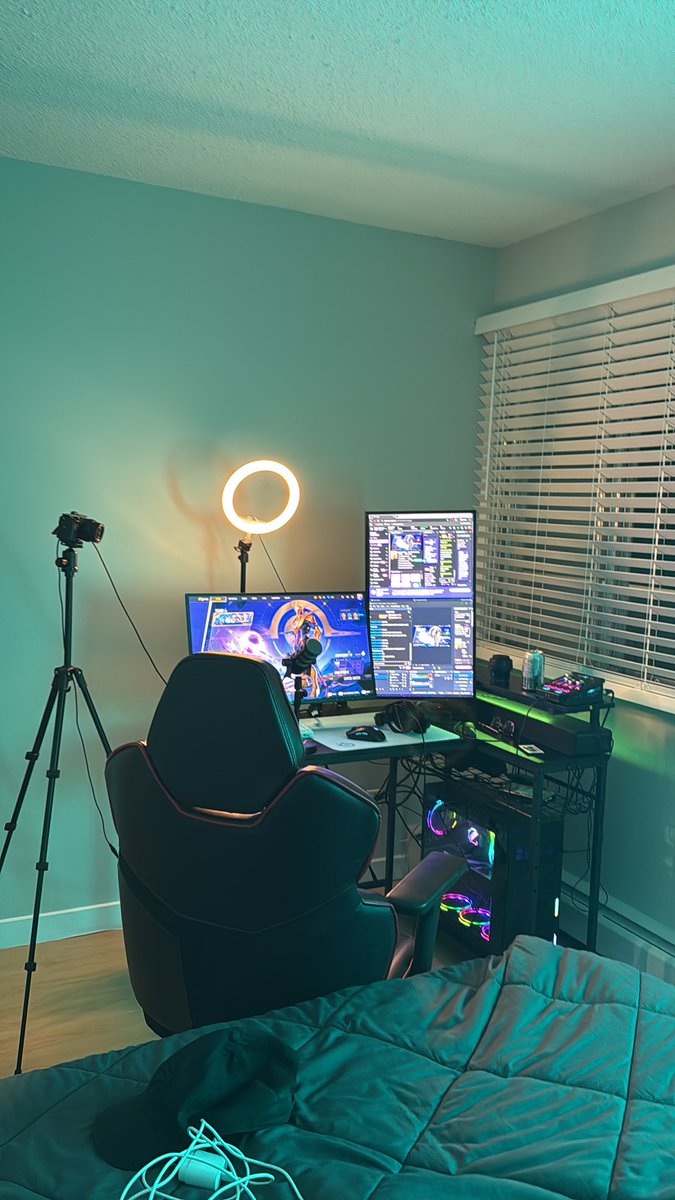 RemeFX's tweet photo. New setup kinda fire!

Anyways we live https://t.co/z1pyJo1Nso https://t.co/IECQqamzmZ