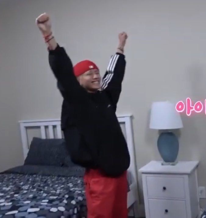 nia⁷ 아포방포 tweet media