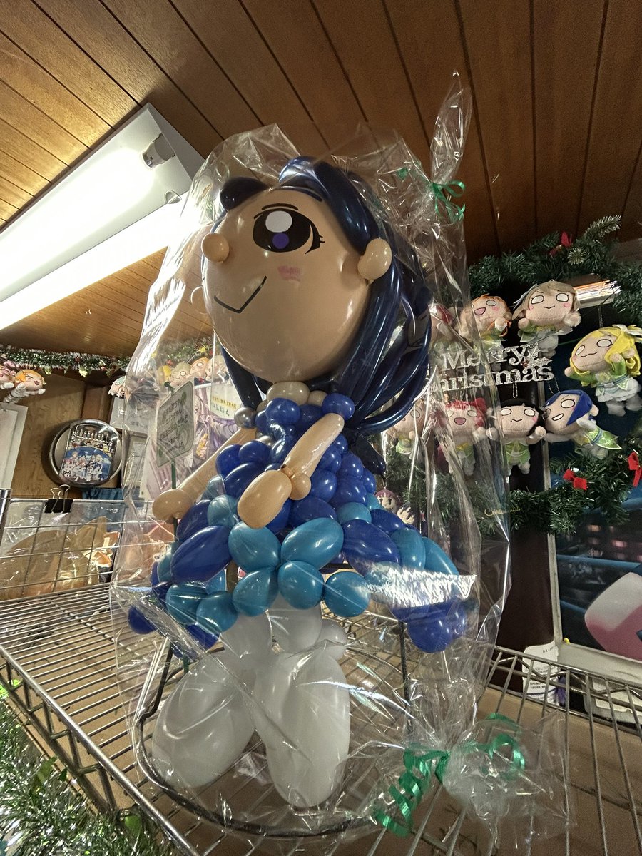 nanak1102's tweet photo. 三の浦総合案内所の果南ちゃんのバルーンを見て来ました。 https://t.co/ll0hx9aij0
