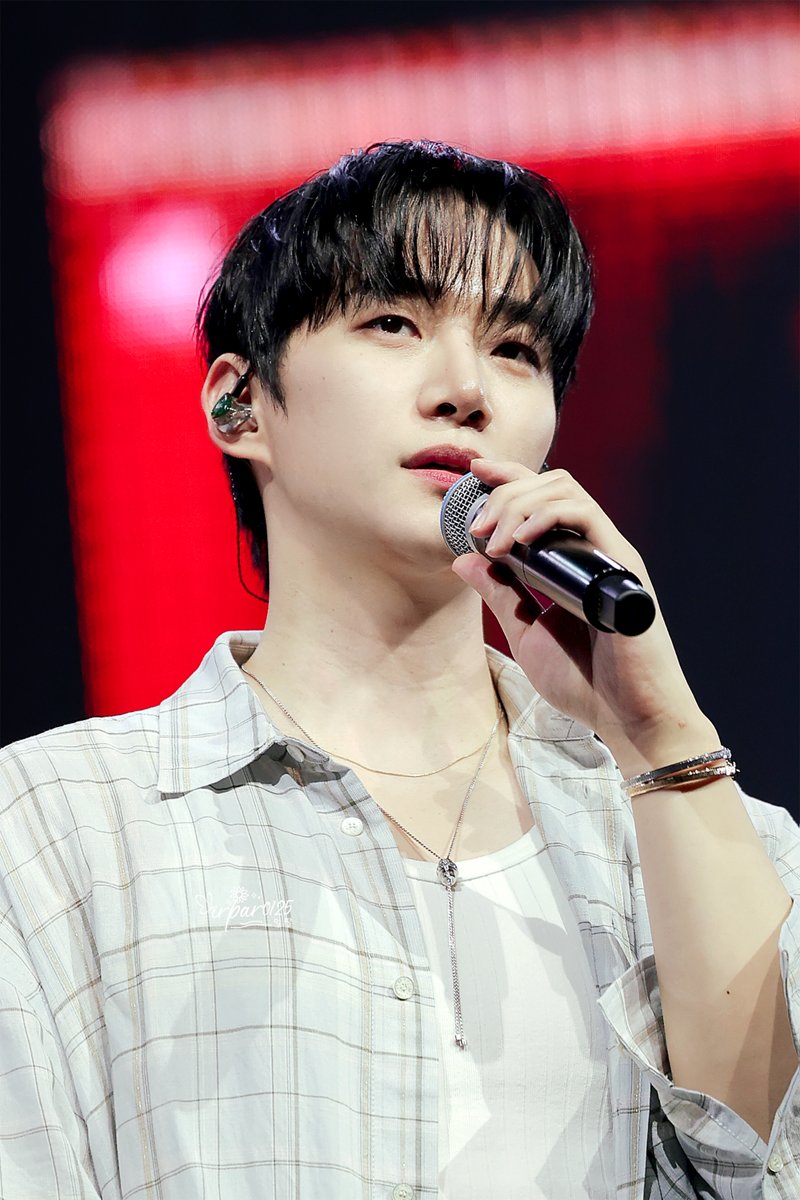 20260131 Typhoon Family Drama Fan Meeting in Bangkok

🥰

 #준호 #JUNHO #이준호 #LEEJUNHO #ジュノ #TyphoonFamily #TyphoonFamily_DRAMA_FANMEETING